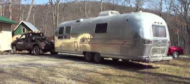 The Writing Studio: Airstream Sovereign Arrives!